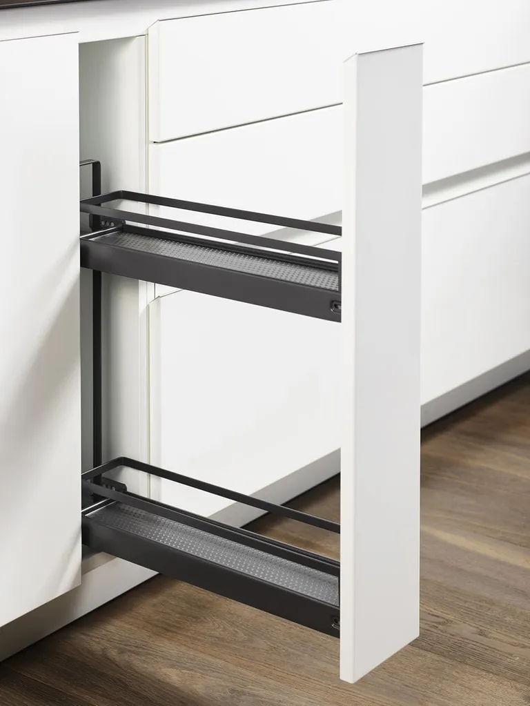 Uttrekk Kesseböhmer 150mm m/2 hyller