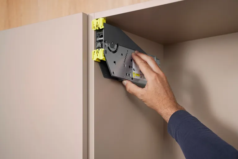 Løftebeslag Blum Aventos HS-Top 