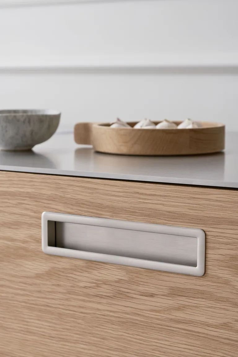 Håndtak 5527 Furnipart Tub Firkantet Innfresning - Flere Farger