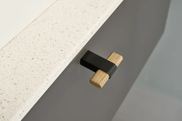 Knott 1029 Furnipart Crossing Lengde 50mm Lakkert Eik/Sort